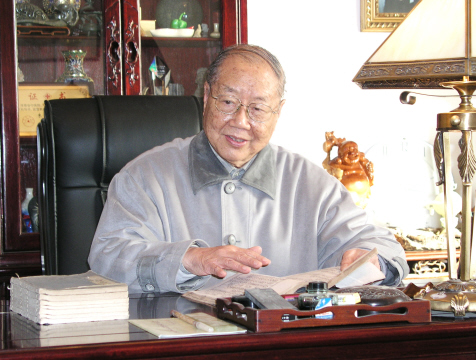 全国著名的国医大师朱良春教授.jpg